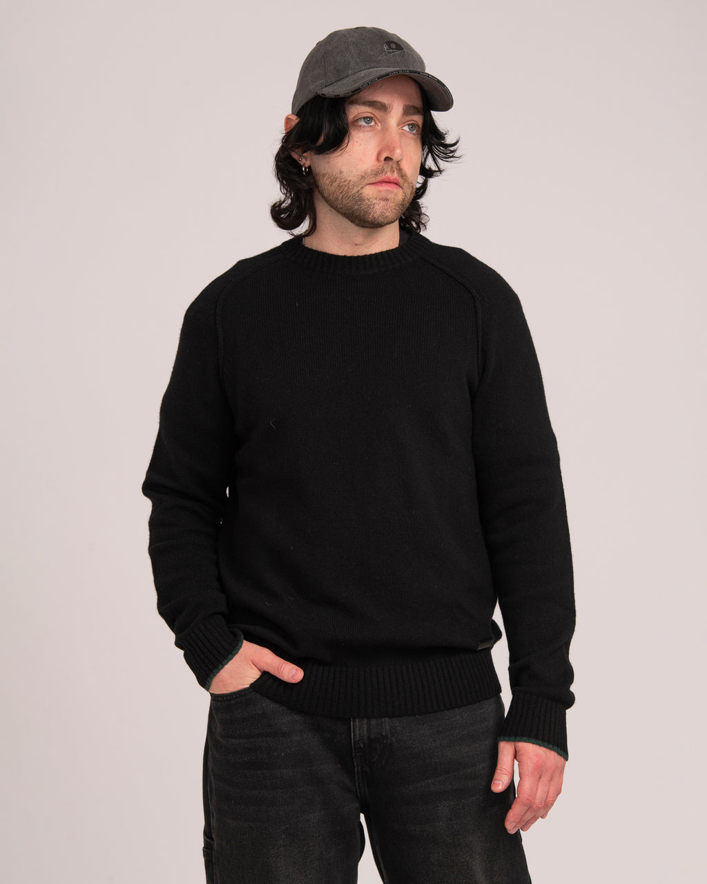 Australian Wool Men's Raglan Knit - Black