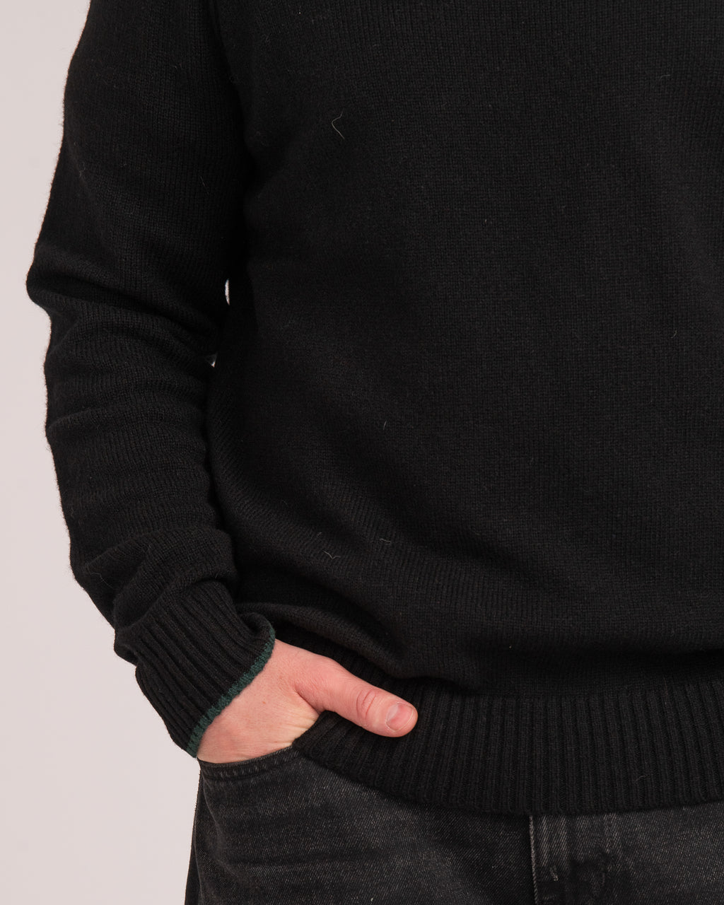 Australian Wool Men's Raglan Knit - Black