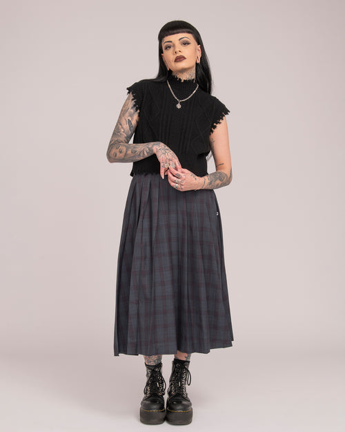 Cropped Cable Vest - Black
