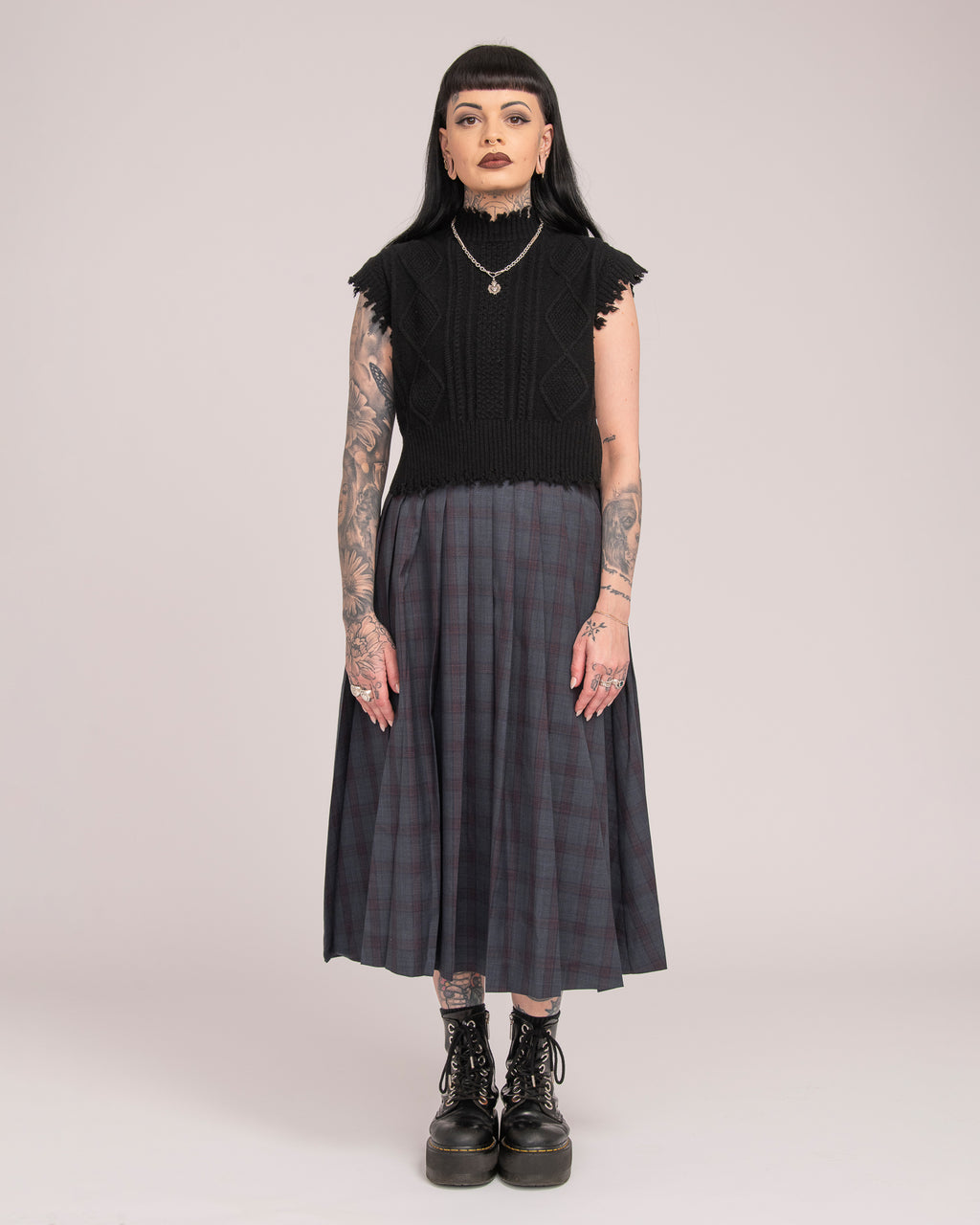 Cropped Cable Vest - Black