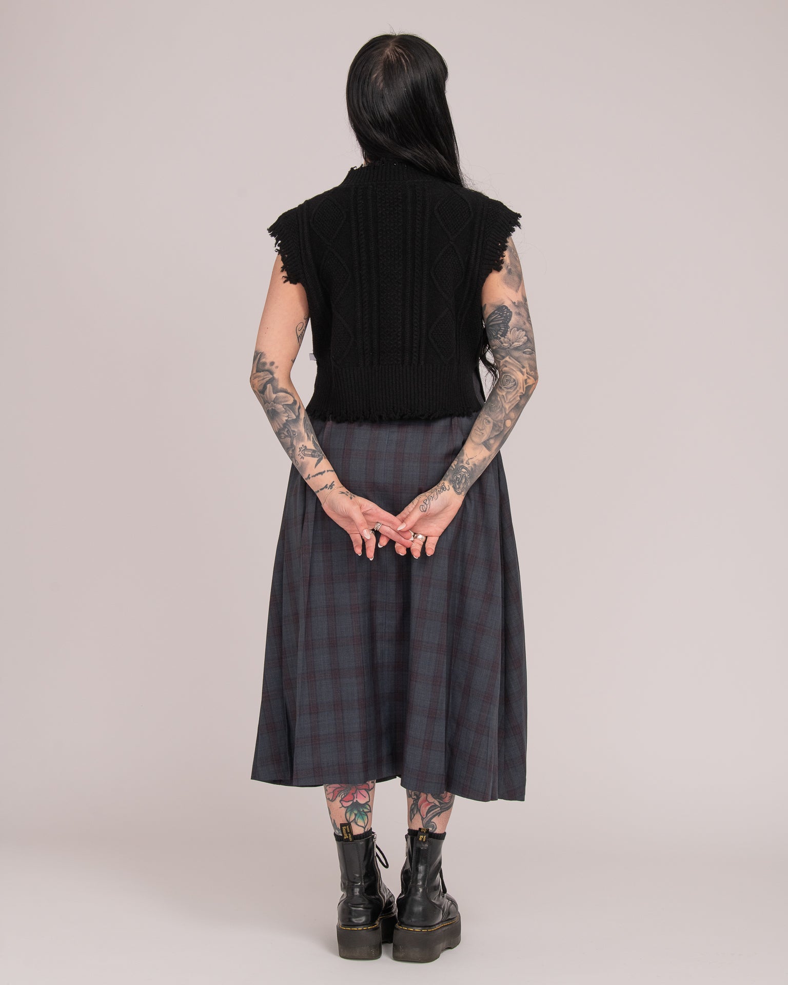 Cropped Cable Vest - Black