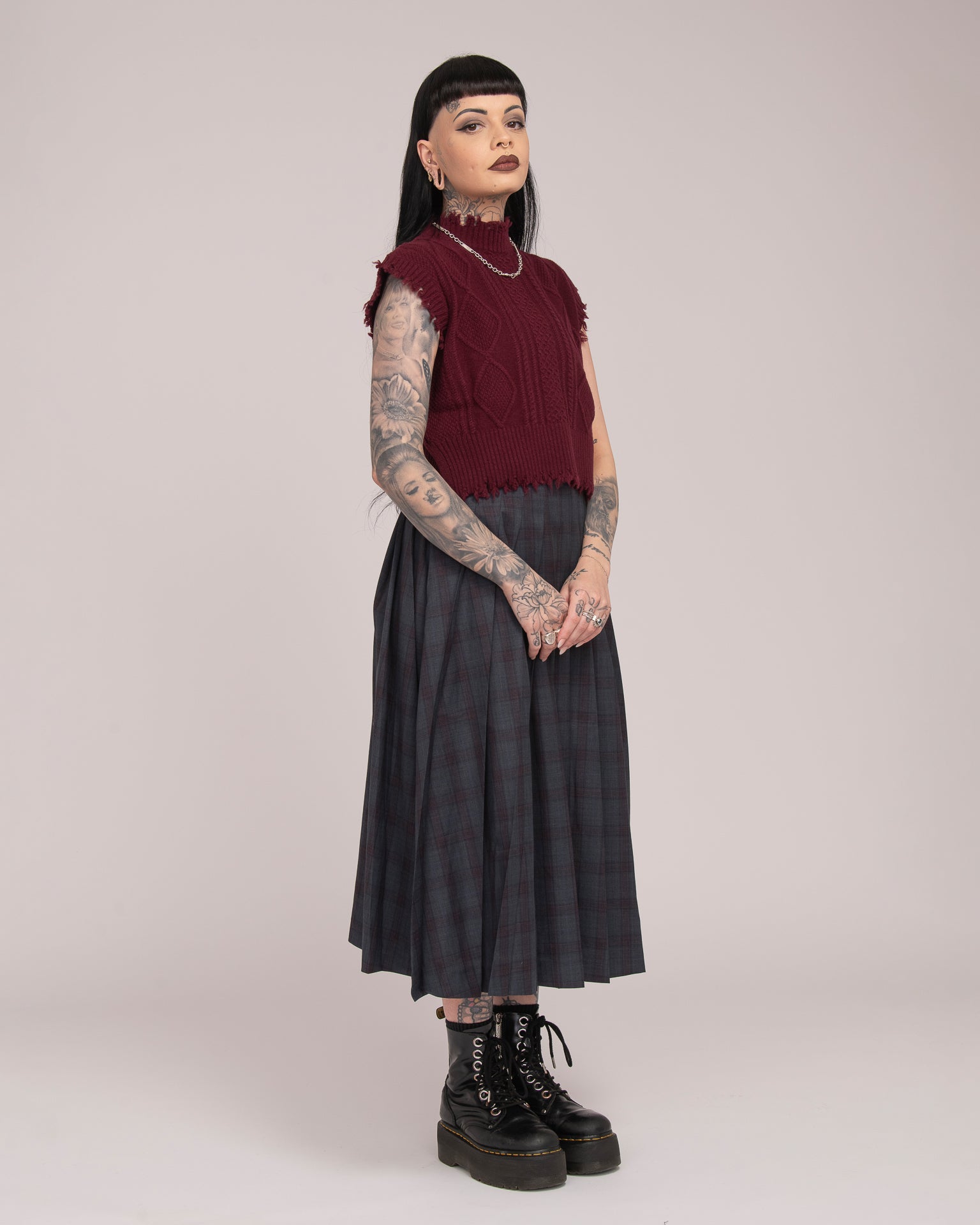 Cropped Cable Vest - Merlot