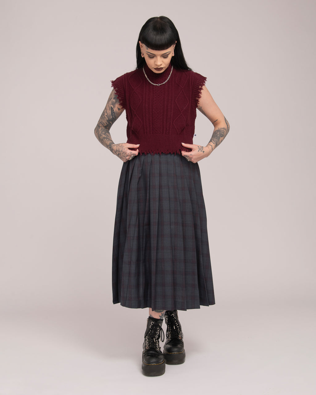 Cropped Cable Vest - Merlot