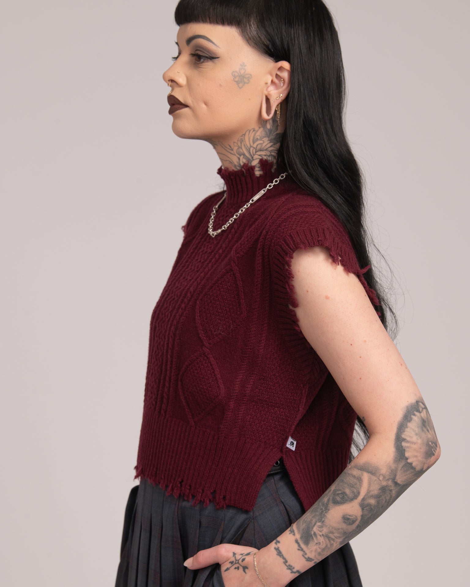 Cropped Cable Vest - Merlot