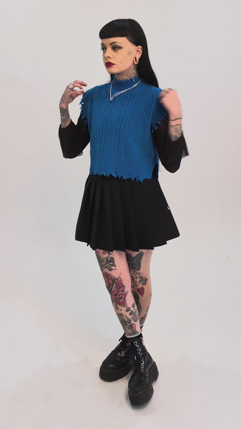 Cropped Cable Vest - Bold Blue