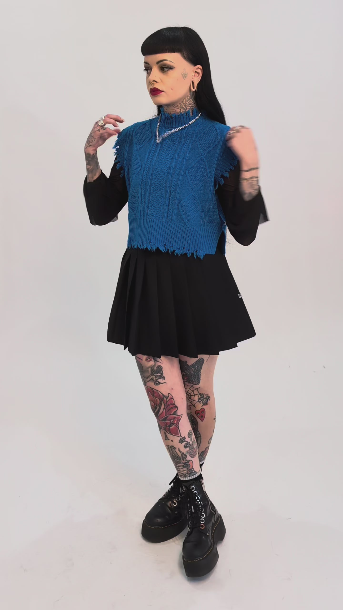 Cropped Cable Vest - Bold Blue