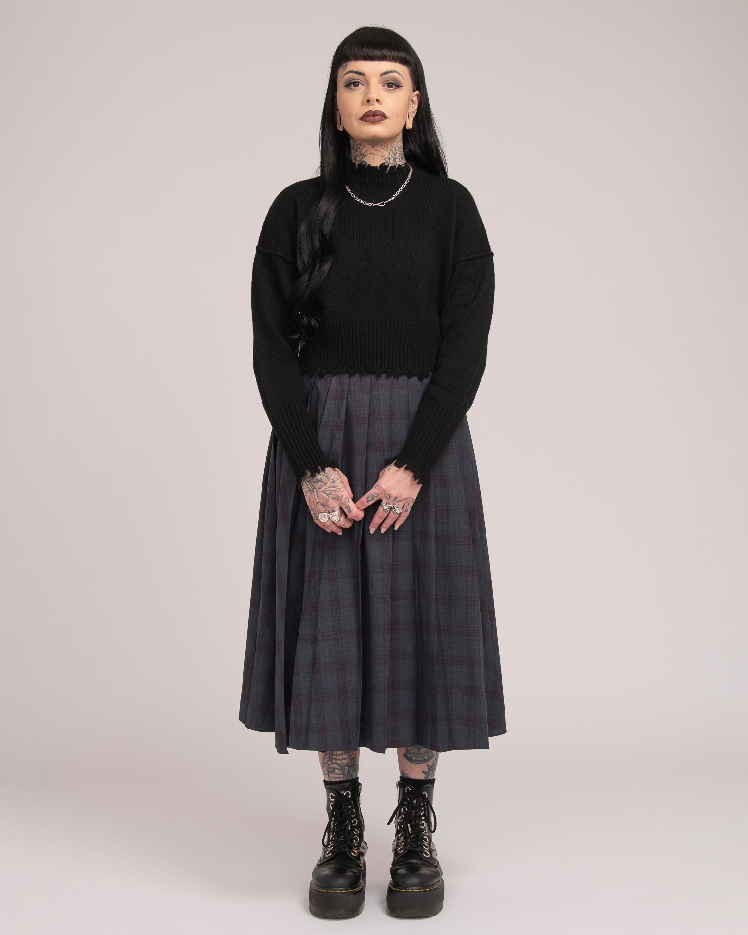 The Fractured Cropped Knit - Black