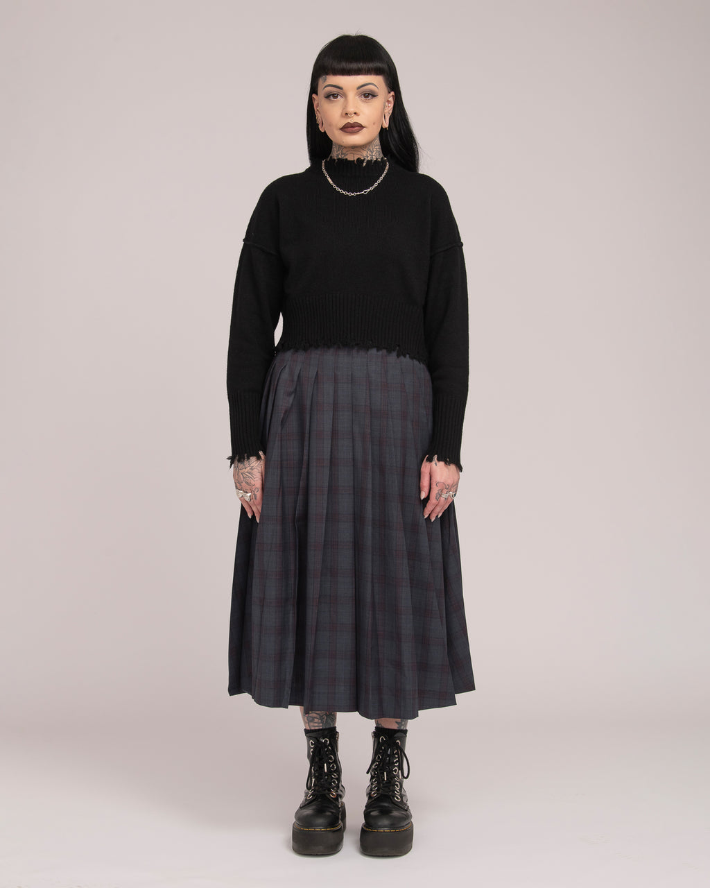 The Fractured Cropped Knit - Black