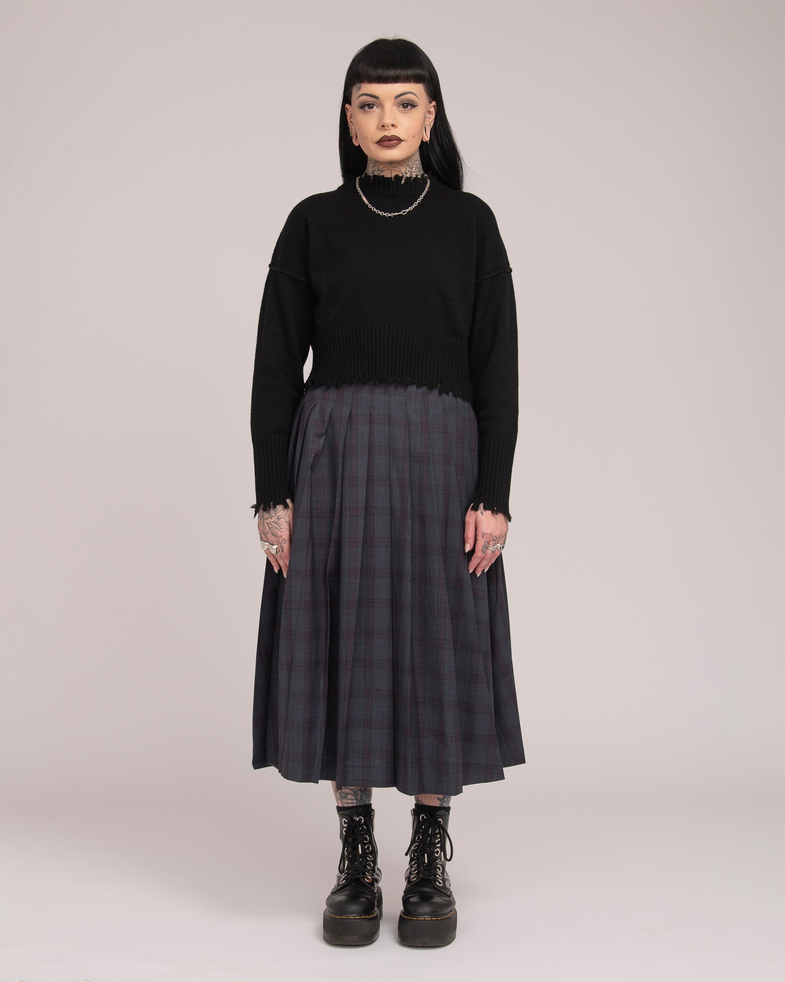 The Fractured Cropped Knit - Black