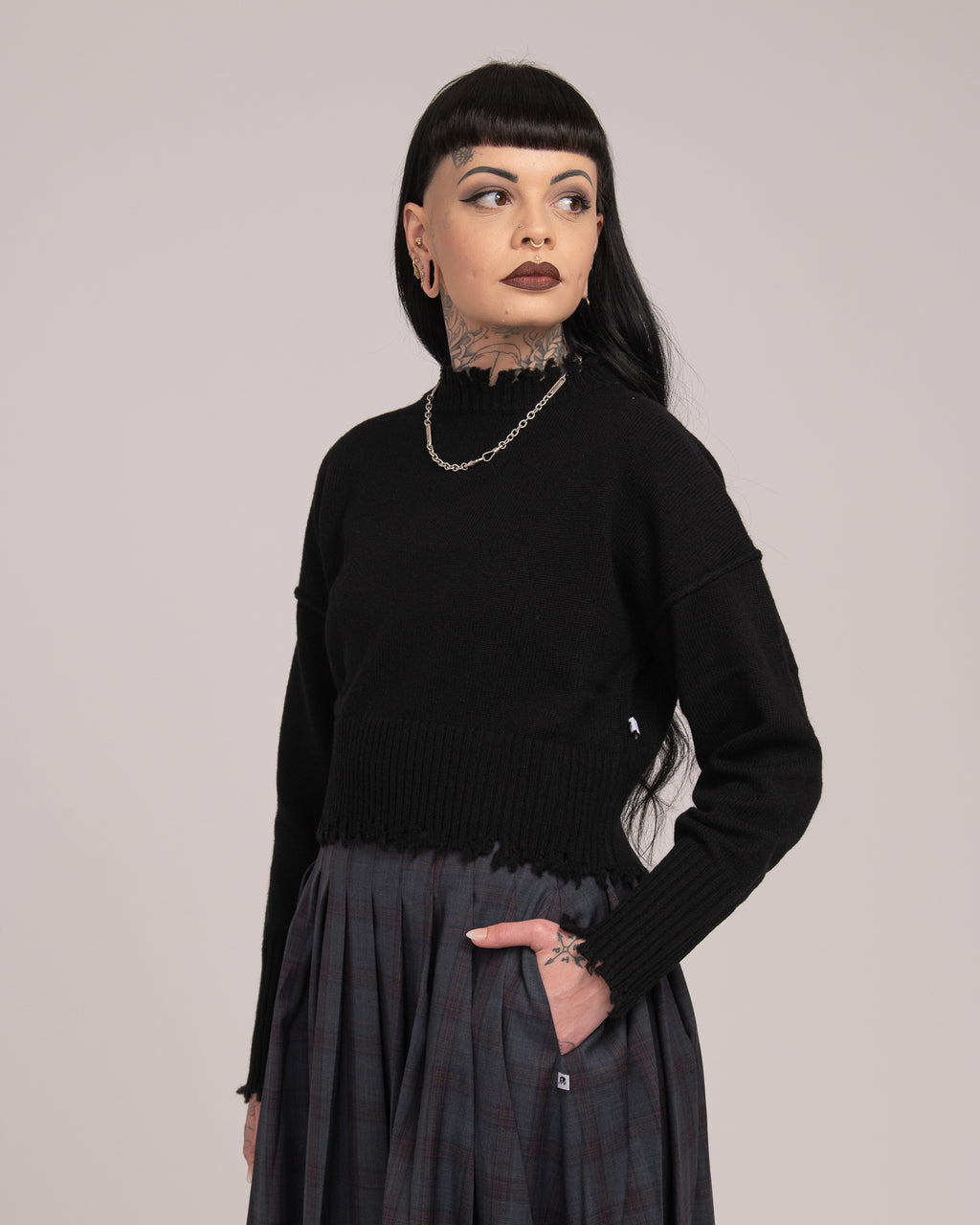 The Fractured Cropped Knit - Black